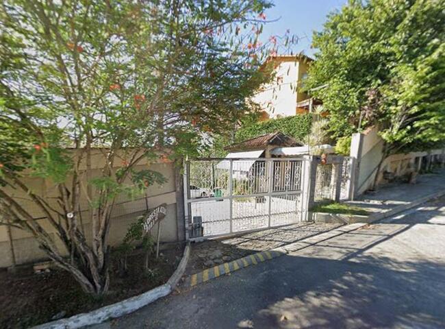 CASA EM NITERÓI - RUA NILO PEÇANHA, Nº 2021, CS. 102, BL. 17