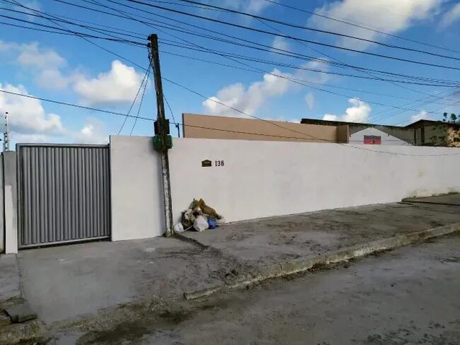 Terreno com 3 casas nos Bancários, João Pessoa/PB