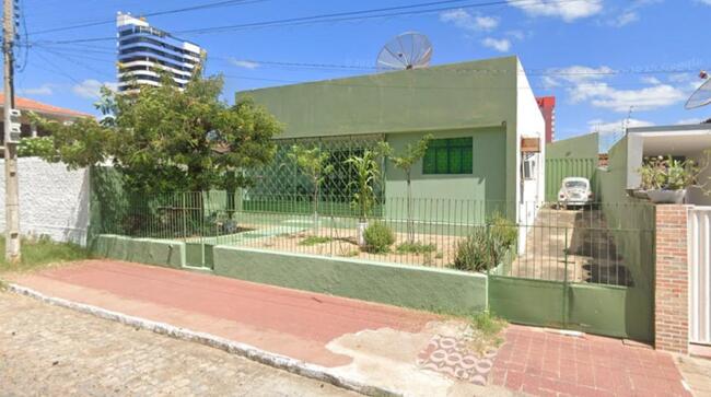 Comprei (PGFN): Casa residencial, localizada na Av. Peregrino Filho, 701, Patos - PB