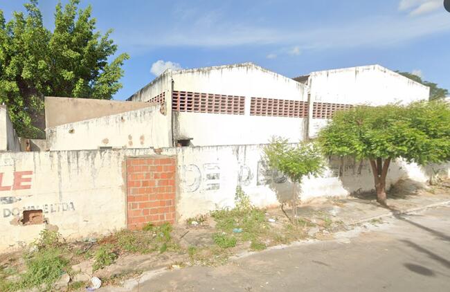 Comprei (PGFN): Imóvel comercial, contendo dois galpões situados em Rua Professora Maria Pedrina, 473, bairro Salesianos, Juazeiro do Norte - CE