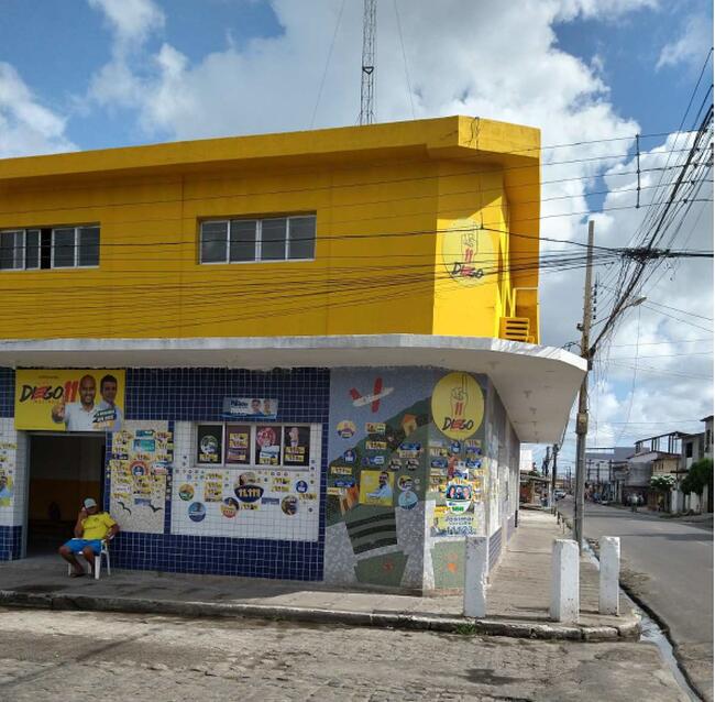 Comprei (PGFN): Um prédio contendo 1º andar situado à Rua Firmino Caetano n.º 210, Bayeux - PB