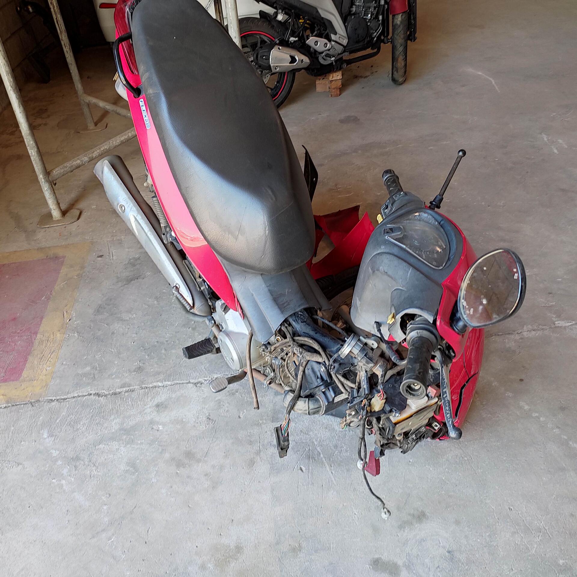 HONDA Biz 125 EX, 2015, Bastos - SP Motos em leilão