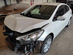 KIA CERATO FF SX3 ATNB / ANO FAB/MOD: 2015/2016