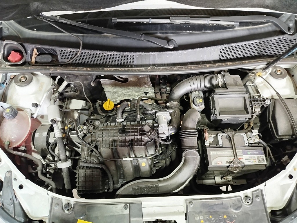 Renault Logan AUTH 1.0, placa B*****7, cor branca, ano 2018/19, RENAVAN 01156899793, funcionando e no estado que se encontra. — foto 9 de 9