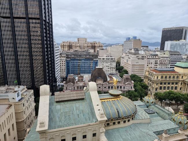 SALA COMERCIAL COM 63 M² COM VISTA PARA O TEATRO MUNICIPAL