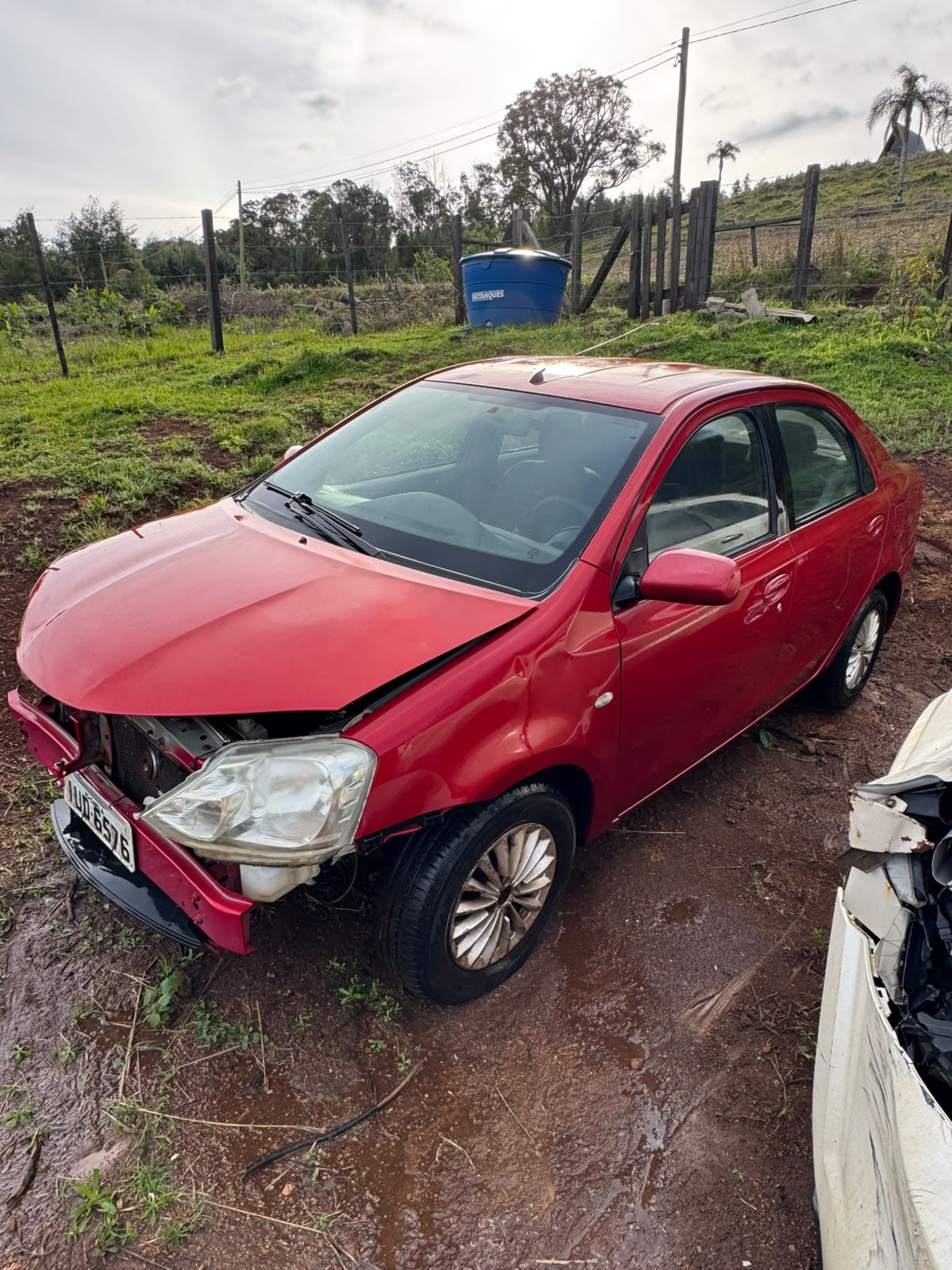 TOYOTA ETIOS SD XS, ANO 2013, PLACAS IUD6576 — foto 5 de 8