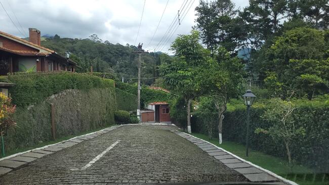 Casa 05 do Condomínio Refúgio da Serra, situado na Estrada Parque do Imbuí, nº 343, Posse, Teresópolis, RJ, localizado em Teresópolis - RJ