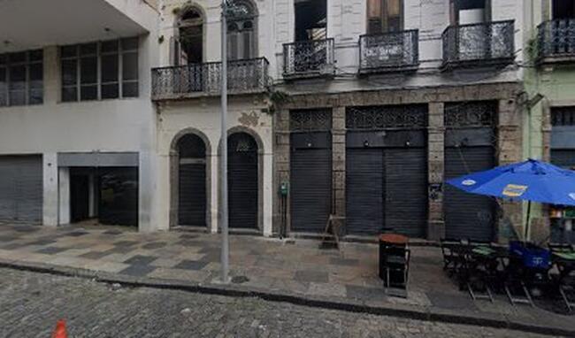 2 imóveis situados na rua do mercado, nrs. 19 e 21 - centro