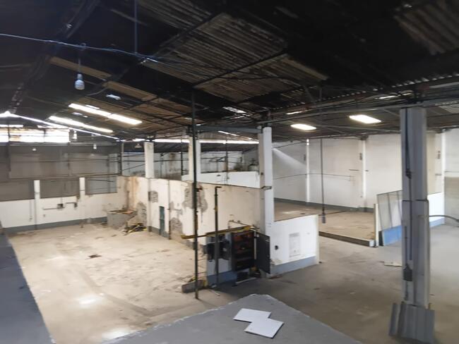 Galpão 02 Pavtos. (1.500m²) Em Duque De Caxias-rj, localizado em Duque De Caxias - RJ, bairro Chácaras Rio-petrópolis