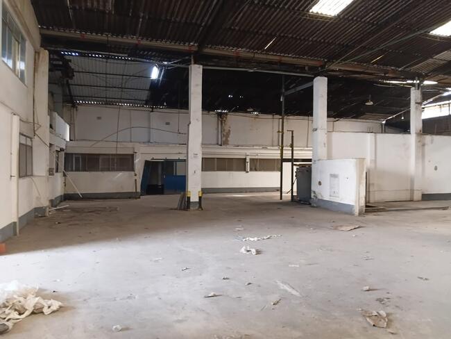 Galpão 02 Pavtos. (1.500m²) Em Duque De Caxias-rj, localizado em Duque De Caxias - RJ, bairro Chácaras Rio-petrópolis
