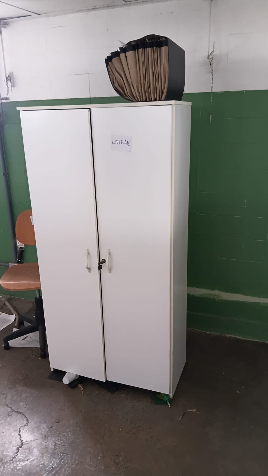 46º LOTE - Sala de Expedição – 2º andar