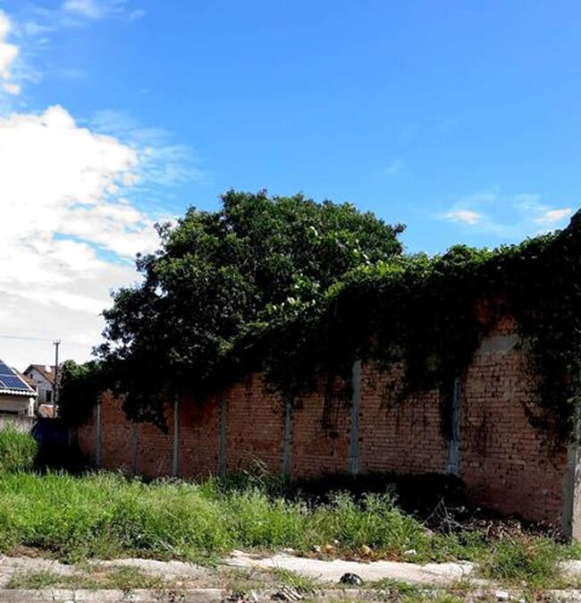 DIREITO E AÇÃO - Lote de terreno nº 05, quadra F - Loteamento denominado "RESIDENCIAL SANTO ANTONIO"
