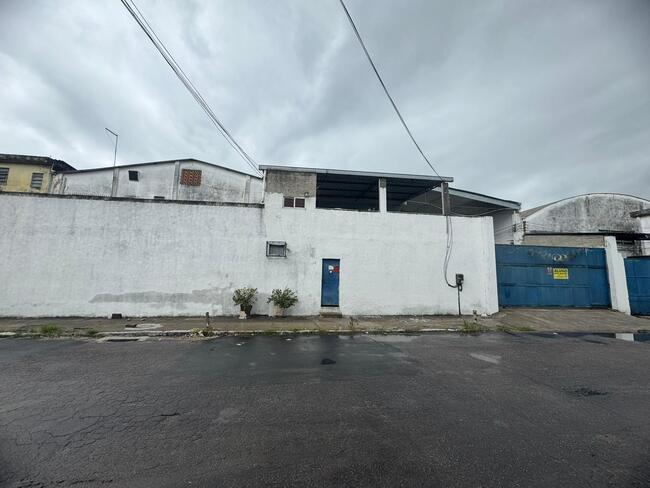 GALPÃO DE 2 ANDARES COM 1.500M2 EM DUQUE DE CAXIAS-RJ