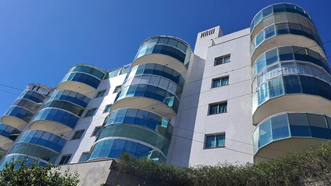 APTO DUPLEX (224,30m²) 03 SUÍTES e VAGA - CENTRO DE CABO FRIO - RJ