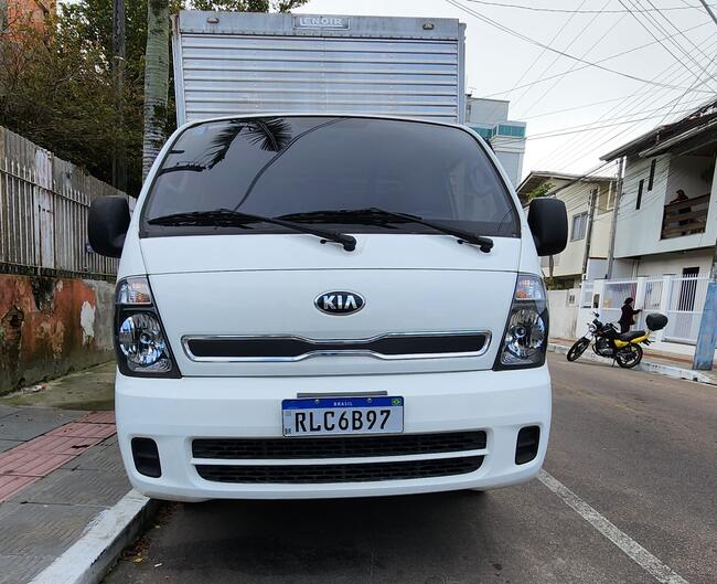 VEÍCULO KIA UK2500 HD SC SEMI NOVO COM BAÚ ODOMETRO 5.140KM EM BALNEÁRIO CAMBORIÚ /SC