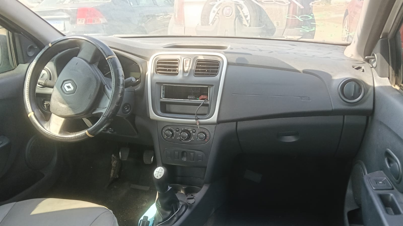 Renault/Logan Auth 1016V — foto 5 de 6