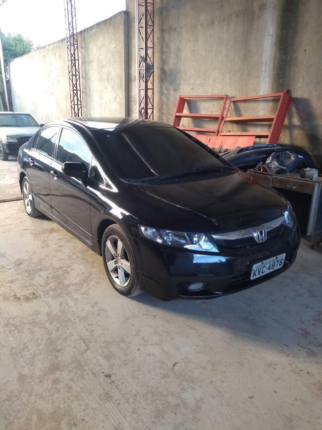 HONDA CIVIC 2009, DÉBITO R$ 6.000,00. VEÍCULO ESTA FUNCIONANDO.