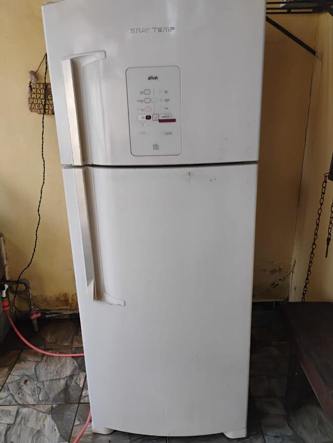 Geladeira marca Brastemp. Não esta funcionando