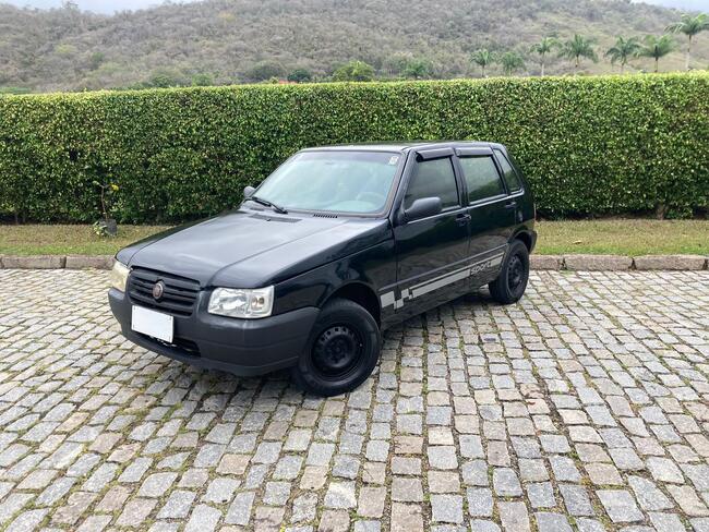 Uno Fire 1.0 8V, ano 2008, ar condicionado funcionando, trava elétrica, vidro elétrico, pneus novos, 2025 vistoriado, não possui débitos de multas e recibo aberto