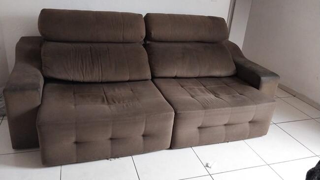 SOFA CAMA DE TECIDO SUEDE RECLINAL E RETRATIL - 4 LUGARES - 2,50 DE LARGURA. CONDICIONAL