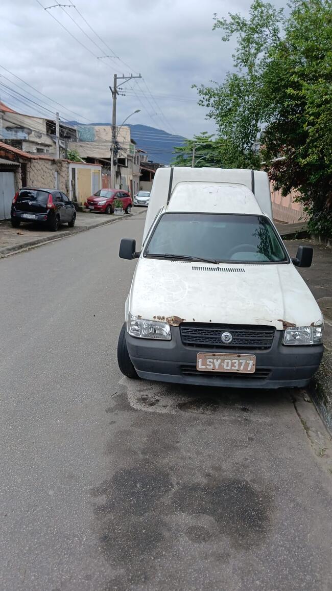 Fiat/Uno 2004/2004 Gnv. Encantra-se aberto o processo de remarcação do chassi.
