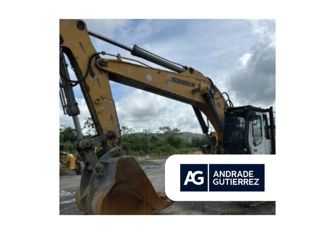 Máquinas Linha Amarela - Andrade Gutierrez