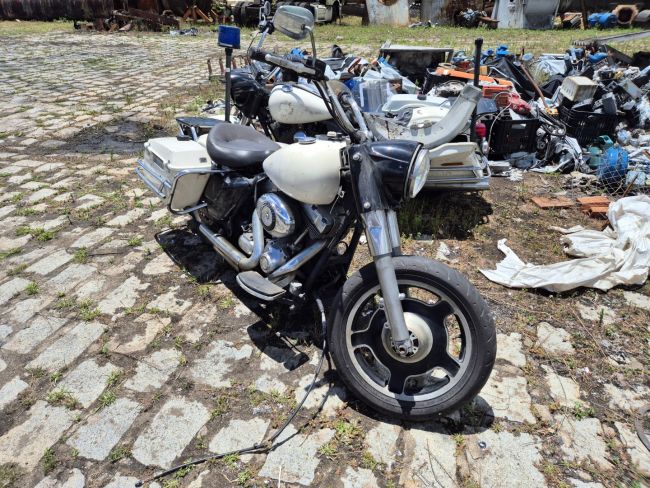 HARLEY-DAVIDSON / FLHP ROAD KING POLICE