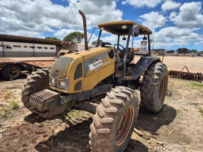 Trator de Pneus Valtra BM-100, Ano: 2015, Frota: 24500