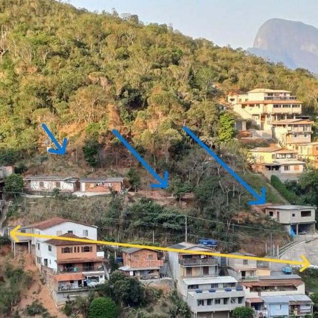Petropólis - 1/9 do direito e ação de cada um dos três lotes penhorados