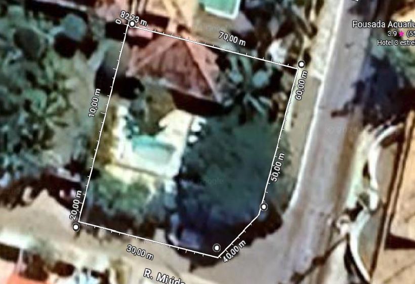 BUZIOS - SITUADO EM ÁREA NOBRE DO MUNICÍPIO, PRÓXIMO DA VIA PRINCIPAL (AVENIDA JOSÉ BENTO RIBEIRO DANTAS) E DE COMÉRCIOS