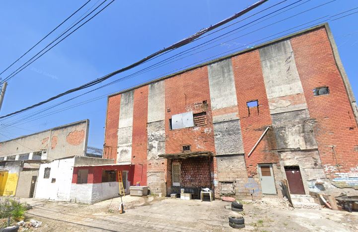 PAVUNA - 2 GALPÕES INDUSTRIAIS UM COM 5567M² E O OUTRO COM 2029M² RUA BENJAMIM SILVA