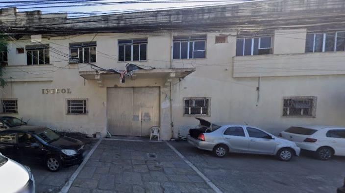 SITE COMPREI - Prédio situado na Rua Antunes Maciel, nº 273, na Freguesia de Engenho Velho