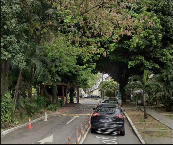 JACAREPAGUÁ - CASA COM PISCINA DUPLA, SAUNA, CHURRASQUEIRA COM ÁREA DE 774M²