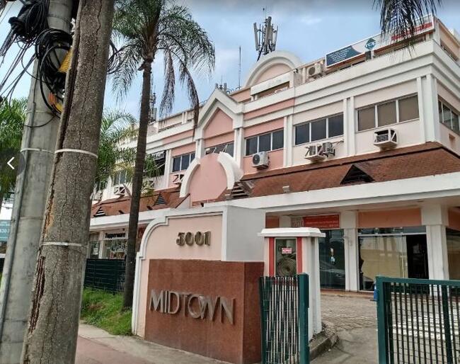 BARRA DA TIJUCA - SALA COMERCIAL COM DEPENDÊNCIAS NA COBERTURA EDIFÍCIO MIDTOWN NOVA IPANEMA (AV. DAS AMÉRICAS 5001)