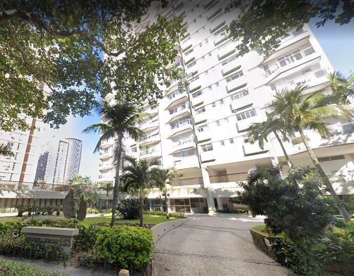 SÃO CONRADO - APARTAMENTO ORIGINALMENTE 4 QUARTOS, REFORMADO EM 3, COM 164 DE ÁREA EDIFICADA, COM VISTA FRONTAL PARA A PRAIA DE SÃO CONRADO - RUA POVINA CAVALCANTI, Nº153