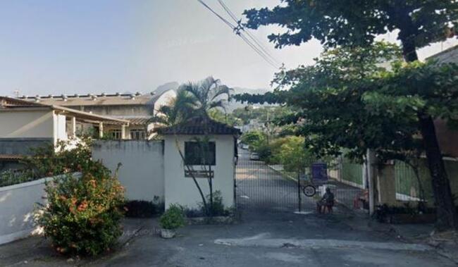 SITE COMPREI - Prédio comercial composto por dois pavimentos, onde funciona uma empresa de alumínio, com área de 3.800,00m², localizado na Rua da Paz de Siqueira, 154, Engenho Novo, Rio de Janeiro/RJ.