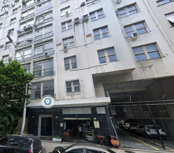 CENTRO/RJ - APARTAMENTO NA AVENIDA BEIRA MAR, N° 216, COM DIREITO A UMA VAGA DE GARAGEM