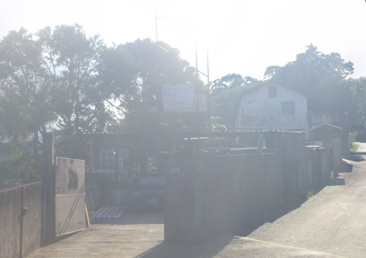 TERESÓPOLIS/RJ -  CASA COM AMPLO TERRENO