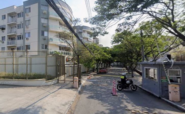 JACAREPAGUÁ - APARTAMENTO NA RUA FRANCISCO DANTAS (ATOR) Nº 85 COM VAGA DE GARAGEM