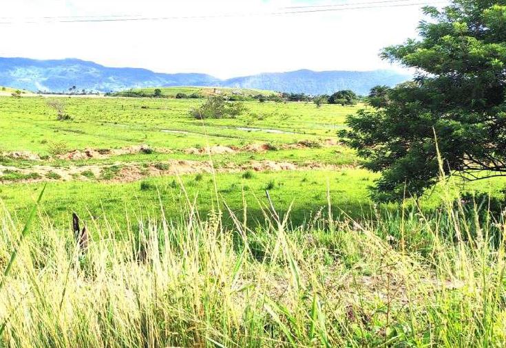 Lote de terreno nº 32 da quadra 15,  "Parque Chaperó" com área total de 1.000 m²