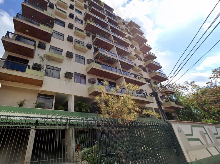 NOVA IGUAÇU - APARTAMENTO 150M² NA RUA TEREZINHA PINTO 335