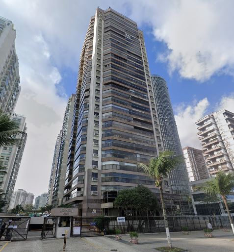 BARRA DA TIJUCA -COBERTURA COM 332M² NA AV. LUCIO COSTA 3360