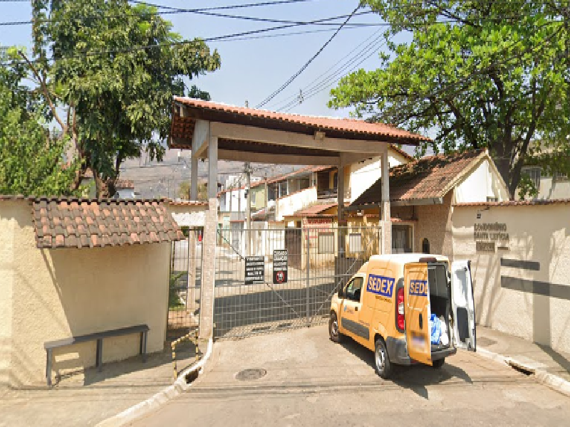 CASA EM NOVA IGUAÇU "CONDOMÍNIO SANTA LETÍCIA" BAIRRO DA LUZ.