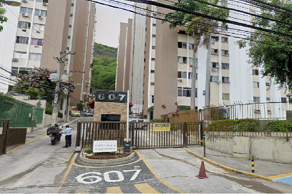 APARTAMENTO NO ENGENHO NOVO - RJ. 55M2.