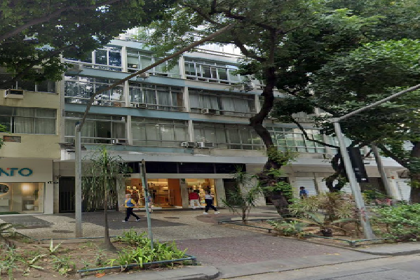 APARTAMENTO NO LEBLON - 150 M2.