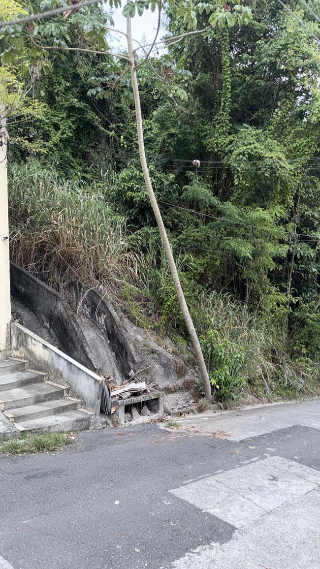 TERRENO EM SÃO FRANCISCO - NITERÓI - RJ. 600M2.