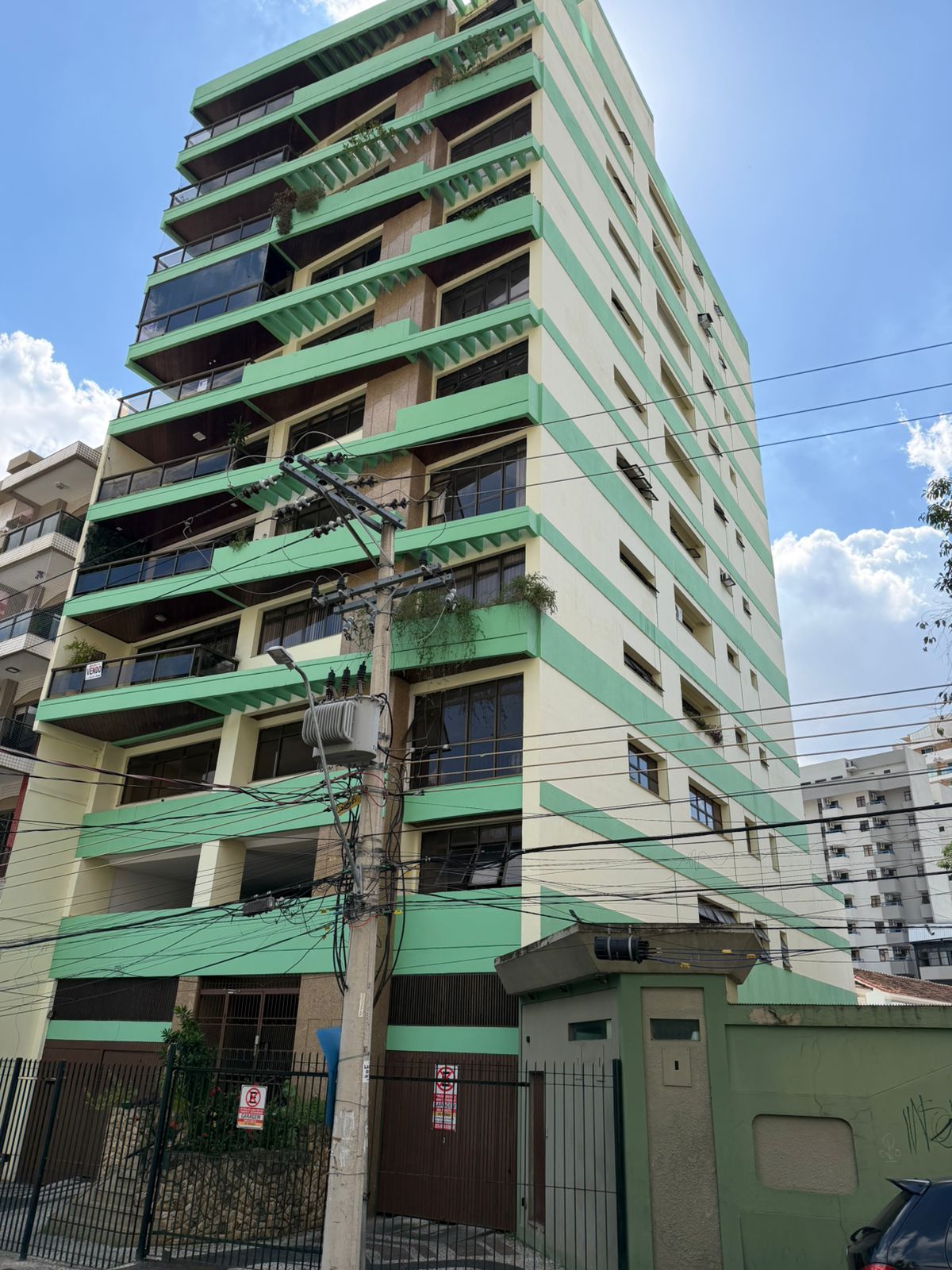 APARTAMENTO EM NOVA IGUAÇU - 1 POR ANDAR - CENTRO (DESOCUPADO)