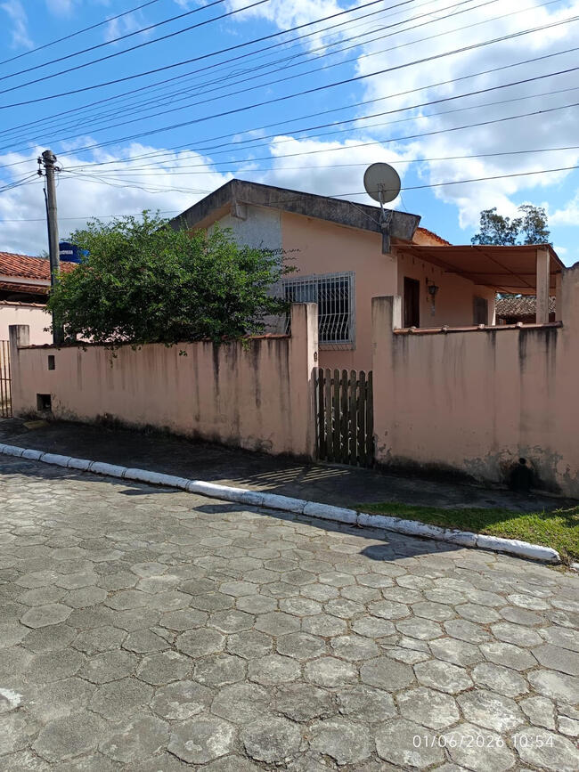 CASA EM ARARUAMA "CONDOMÍNIO CASABLANCA"