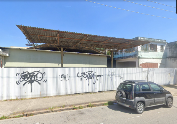 IMÓVEL EM CASCADURA