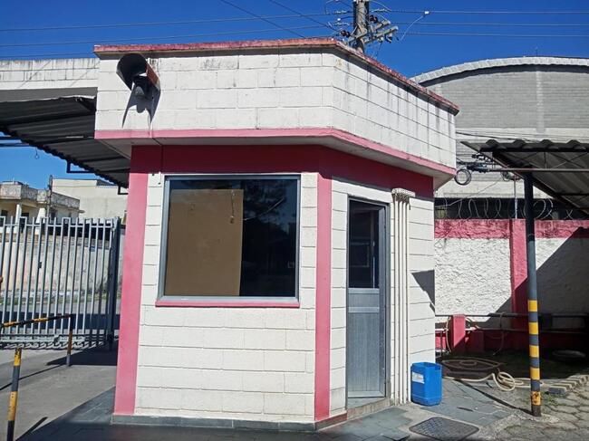 Complexo Industrial De 12.289 M² Em Nova Iguaçu, localizado em Nova Iguaçu - RJ, bairro Califórnia